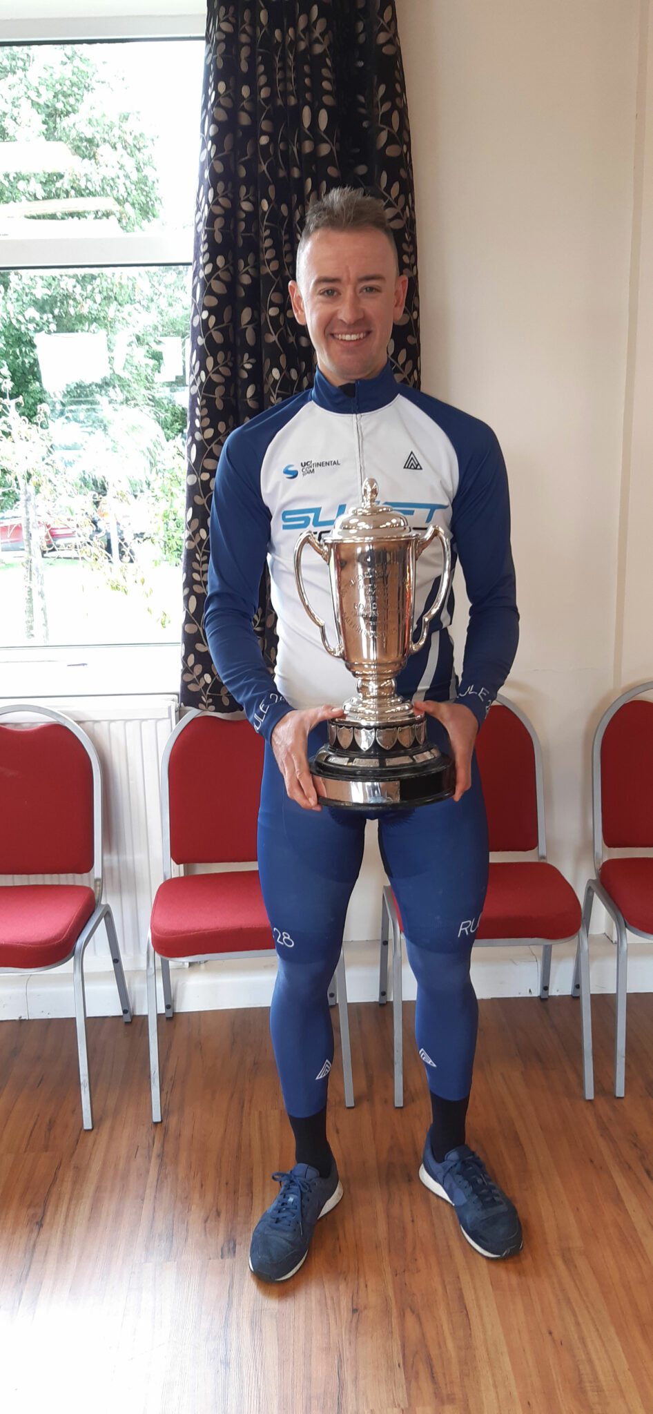 MANSFIELD CYCLIST ROSS LAMB WINS EAST MIDLANDS ROAD RACE